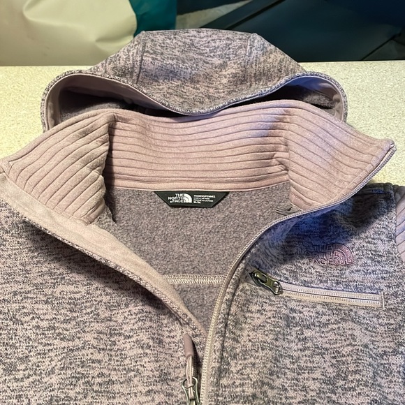 North Face Women’s Sweaterfleece Hybrid Jacket. Size Medium. Purple - Picture 2 of 6